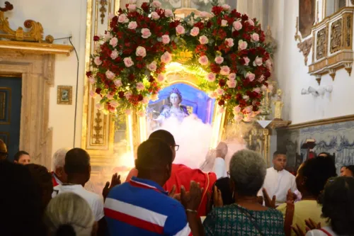 
				
					Homenagem a Santa Luzia: veja fotos da celebração em Salvador
				
				