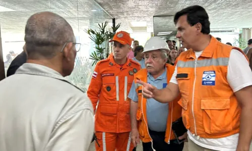 
				
					Hotel é evacuado por causa de incêndio em Salvador
				
				