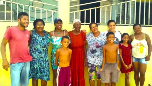 
				
					Idosa no sul da Bahia comemora 110 anos de idade
				
				