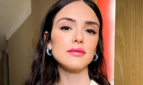 
				
					Isabelle Drummond é processada por ex-funcionária e se posiciona
				
				