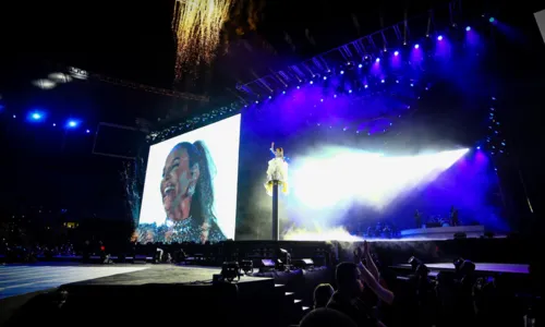 
				
					Ivete 3.0: veja galeria de fotos de show histórico no Maracanã
				
				