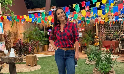 
				
					Ivete Sangalo relembra primeira apresentação em São João na Bahia
				
				