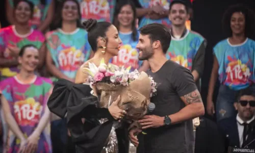 
				
					Ivete recebe surpresa do marido e filhos em episódio do 'Pipoca'
				
				