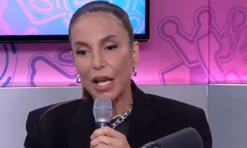 
				
					Ivete surpreende podcast do 'BBB 24' e declara torcida por Davi
				
				