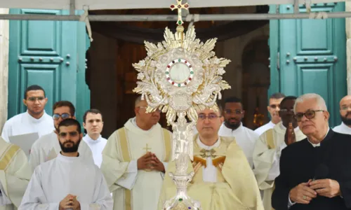 
				
					Laudes, missas e procissões integram Corpus Christi em Salvador
				
				