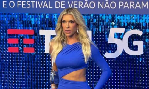 
				
					Lore Improta revela segredo da maratona de Carnaval: 'Não é só físico'
				
				