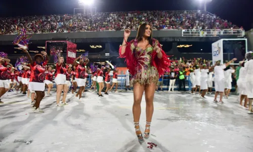 
				
					Lore, Rafa Kalimann e mais famosas quebram tudo em ensaio de Carnaval
				
				