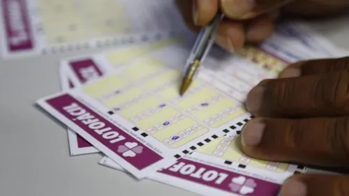 
				
					Concurso 3120 da Lotofácil sorteia R$ 5 milhões nesta terça-feira (4)
				
				