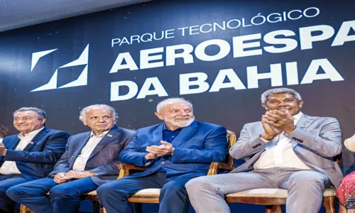 
				
					Lula assina acordo para criação de Parque Aeroespacial na Bahia
				
				