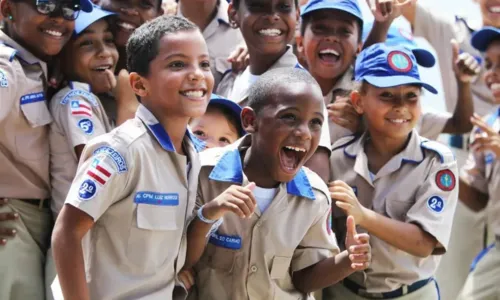 
				
					Mais de 10 mil concorrem às 95 vagas da creche da PM na Bahia
				
				