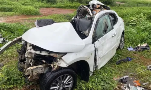 
				
					Major da PM e esposa morrem em acidente no oeste Bahia
				
				