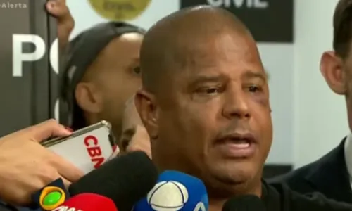 
				
					Marcelinho Carioca diz que vídeo foi forçado: 'Revólver na cabeça'
				
				