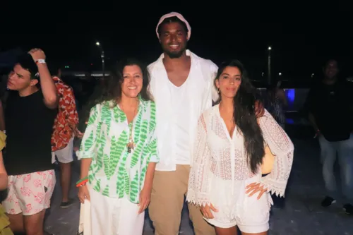 
				
					Marieta Severo, Leandro Lima e Casé: veja famosos no Festival de Verão
				
				