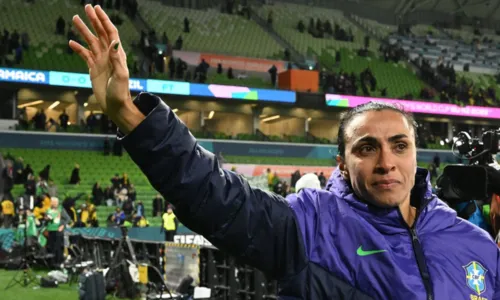 
				
					Marta se emociona após Brasil ser escolhido país sede da Copa do Mundo
				
				