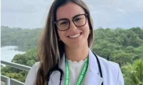 
				
					Médica carbonizada após batida tinha levado irmã para viagem
				
				