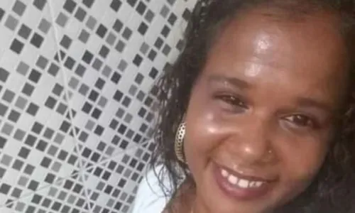 
				
					Mãe desabafa sobre crime de manicure achada parcialmente carbonizada
				
				