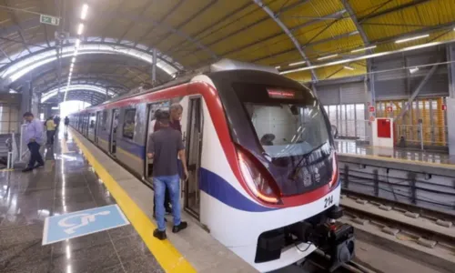 
				
					Mulher sofre tentativa de feminicídio e se esconde em estação de metrô
				
				