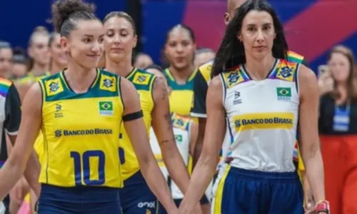 
				
					Musas do vôlei, Gabi Guimarães e Sheilla Castro vivem namoro discreto
				
				