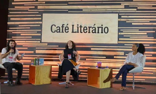 
				
					Na Bienal do Livro, Rita Batista reflete sobre importância dos mantras
				
				