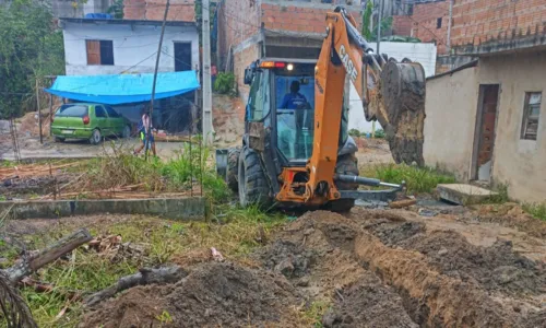 
				
					Obra elimina 17 ligações clandestinas de água no sul da Bahia
				
				