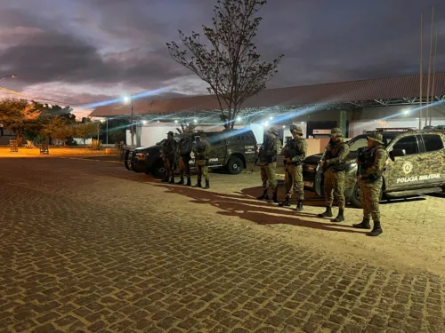 
				
					Operação Força Total reforça policiamento em cidades baianas
				
				