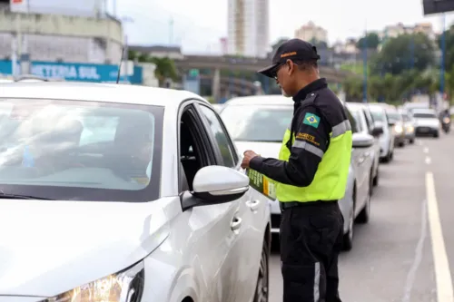 
				
					Órgãos municipais suspendem atendimento no feriadão de Corpus Christi
				
				