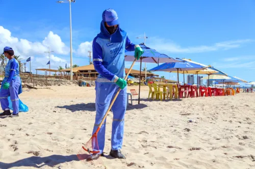 
				
					Serviço de limpeza é suspenso em praias de Salvador após operação
				
				