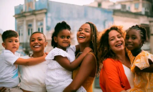 
				
					Original de Salvador, 1ª escola afro-brasileira ganha unidade no Rio
				
				