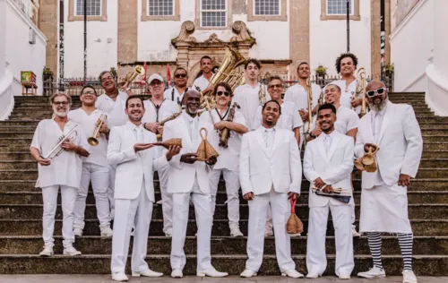 
				
					Orkestra Rumpilezz faz show gratuito no Centro Histórico de Salvador
				
				