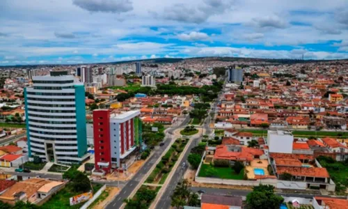 
				
					Ônibus com 28 metros de comprimento é testado em Vitória da Conquista
				
				