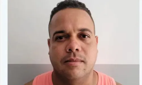 
				
					PM suspeito de matar gerente de mercado na BA é preso após fugir
				
				