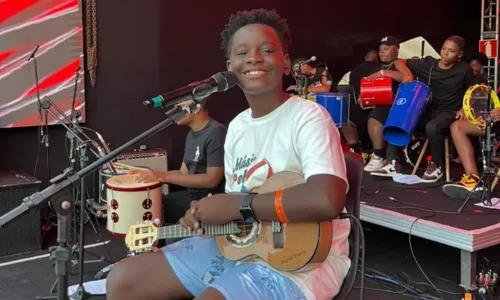 
				
					Palco Rua reúne samba, axé e pagode no 2º dia de Festival de Verão
				
				