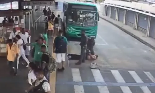 
				
					Polícia apura morte de homem após abordagem de seguranças em Salvador
				
				