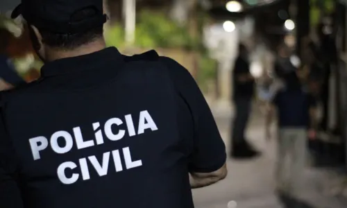 
				
					Polícia investiga triplo homicídio em bairro do subúrbio de Salvador
				
				