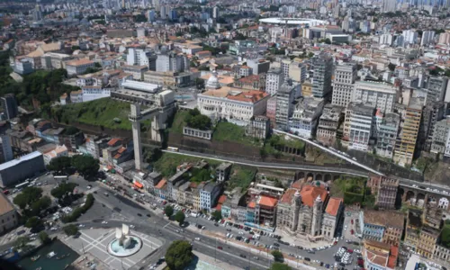 
				
					Policiamento é reforçado no Comércio para o Festival Viva Verão
				
				