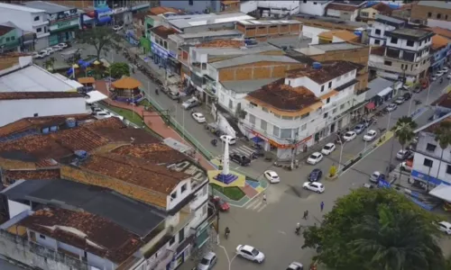 
				
					Prefeitura baiana abre 52 vagas com salários de até R$ 5 mil
				
				