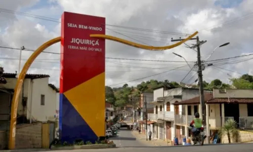 
				
					Prefeitura de Jiquiriçá abre 142 vagas com salários de até R$ 4,5 mil
				
				