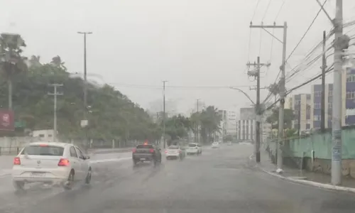 
				
					Salvador tem alerta de chuvas com risco de alagamento e deslizamento
				
				