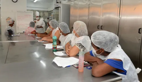 
				
					Programa Empreenda Salvador realiza oficina gratuita de Ovos da Páscoa
				
				