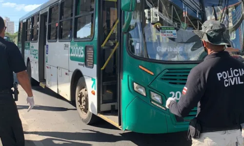 
				
					Quadrilha especializada em roubos de ônibus é presa em Salvador
				
				