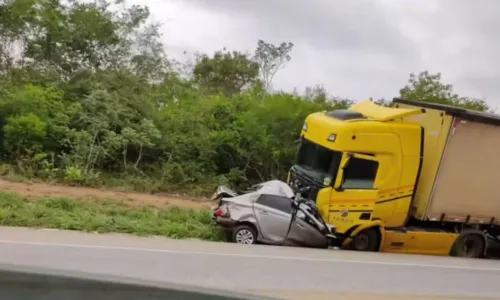 
				
					Quatro pessoas morrem em acidente em via do sudoeste da Bahia
				
				