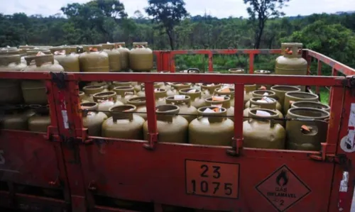 
				
					Refinaria de Mataripe reforça estoque após redução de produção
				
				