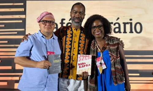 
				
					Representatividade e linguística são foco no 4º dia da Bienal do Livro
				
				