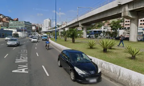 
				
					Retorno é bloqueado na Avenida Bonocô para realização de obra
				
				