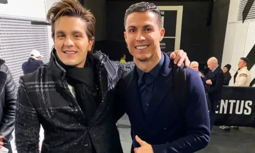 
				
					Réveillon de Cristiano Ronaldo tem show particular de Luan Santana
				
				