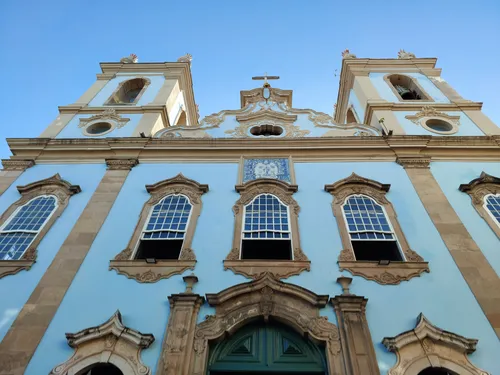 
				
					Reverência e fé: fiéis celebram Santa Bárbara no Pelourinho
				
				