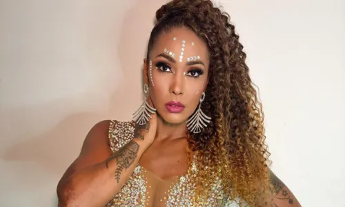 
				
					Rosiane Pinheiro volta ao carnaval após viver depressão: 'Me reergui'
				
				