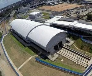 
				
					Sacola abandonada e suspeita de bomba isola parte da Estação Pirajá
				
				