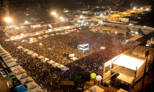 
				
					Cantor baiano fatura R$5 milhões com shows no São João; veja ranking
				
				