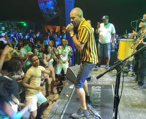 
				
					Galo de Diumbanda celebra 21 anos com tradicional caruru
				
				